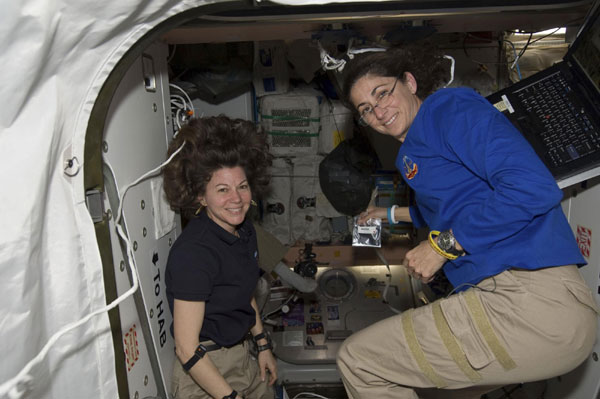 Astronauts in Internatioanl Space Station