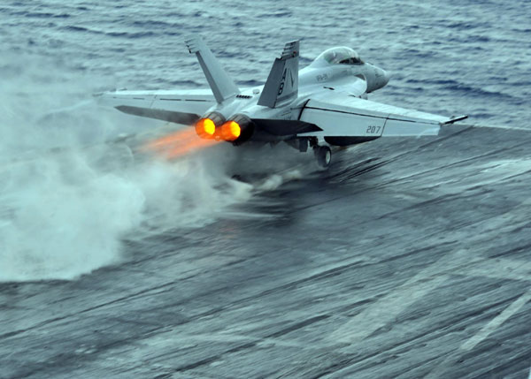 US navy ships close on Libya