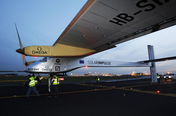 Solar-powered plane makes international trip