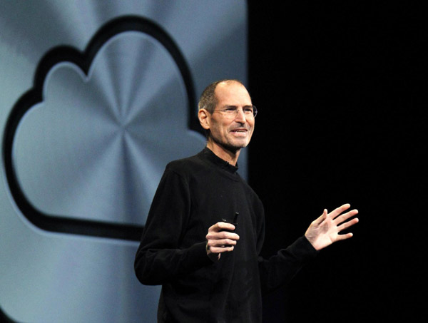 Apple's Jobs takes stage to talk iCloud
