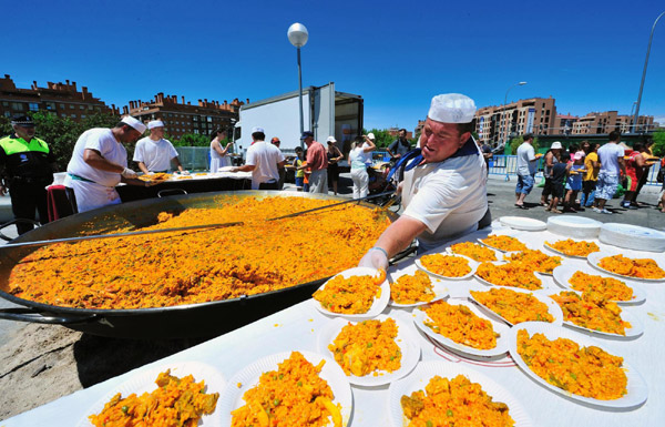 Seafood tempts taste buds at Spanish festival