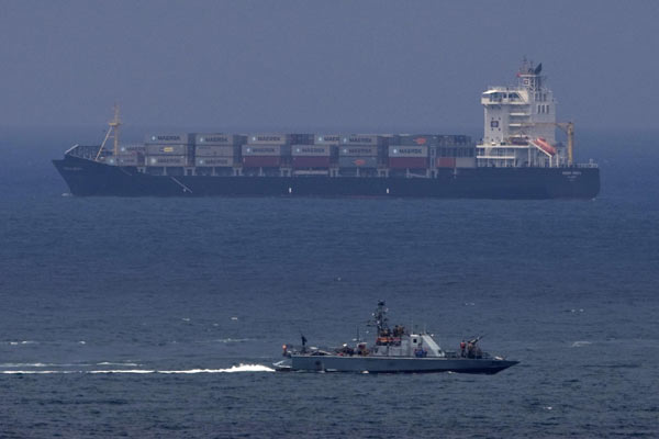 Israeli navy takes over Gaza-bound ship