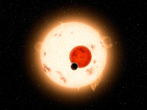1st planet orbiting 2 stars discovered