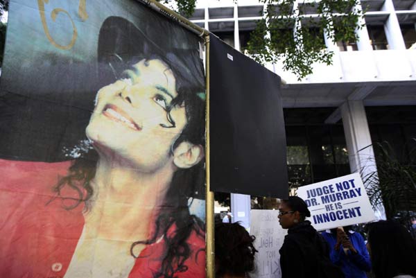 Jackson death trial opens with grim photos