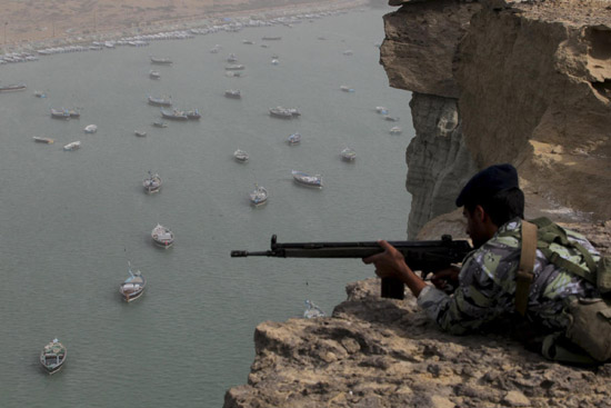 Iran continues naval drills