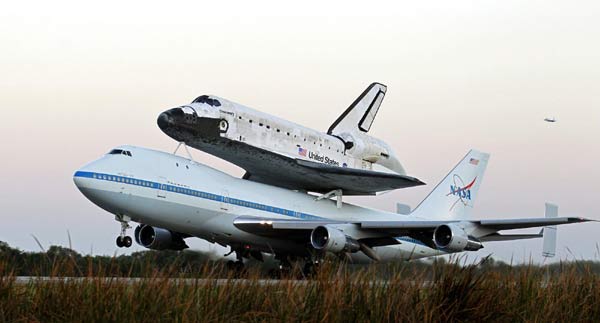 Discovery takes off on final flight to museum