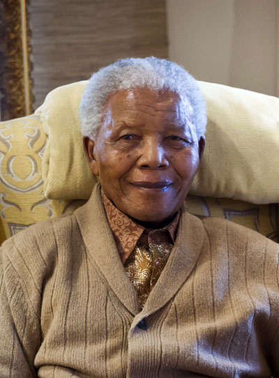 Mandela spends second night in hospital for lung infection