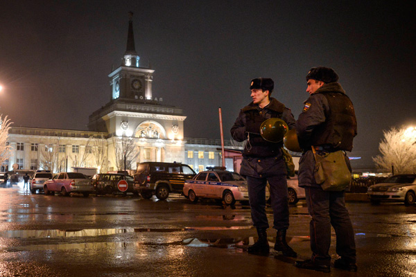 Suicide bomber kills at least 16 at Russian train station