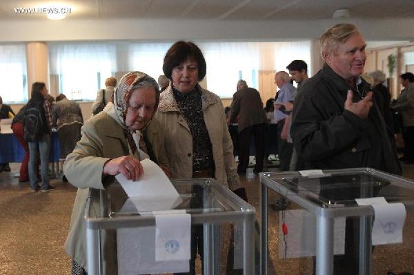 Ukraine regions hold sovereignty vote