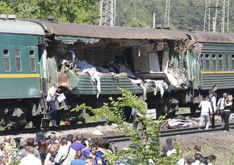 Five killed in train crash near Moscow