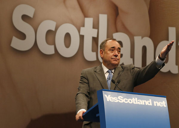 Scottish support for independence slips a week before vote