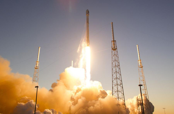 SpaceX launches satellite to deep space for 1st time