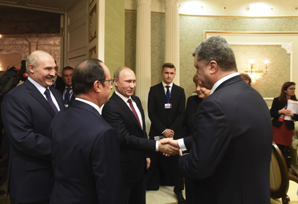 Leaders hold Ukraine peace talks as fighting surges