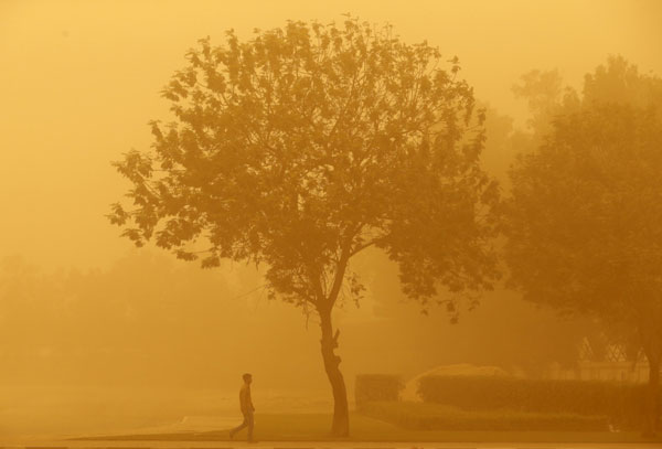 Sandstorm sweeps over UAE, other Gulf states