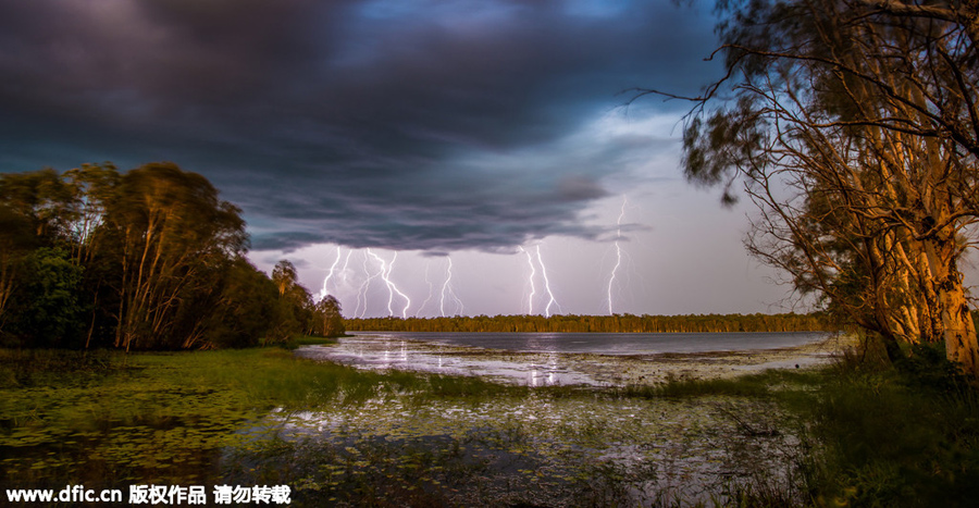 Lightning can strikes upside down