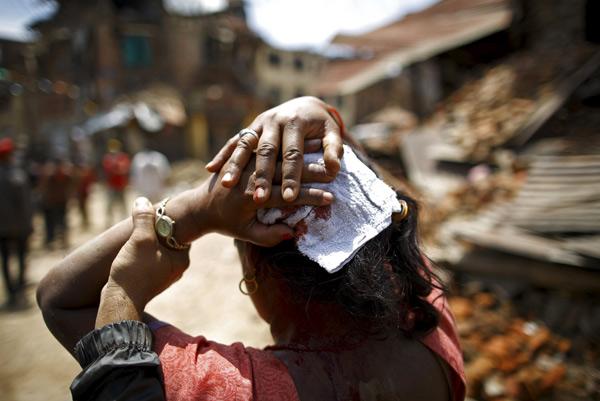 Fresh quake adds casualties while Nepalese PM calls for calm, relief action