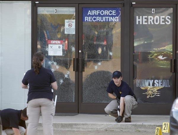 5 killed in shootings at Tennessee military facilities