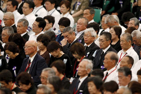 Japanese emperor expresses 'deep remorse' at WWII memorial service