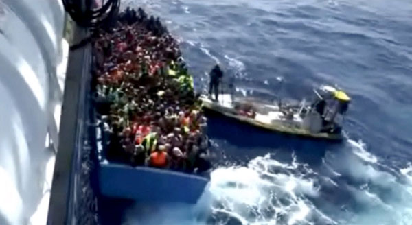 Hundreds die as desperate migrants head for Europe