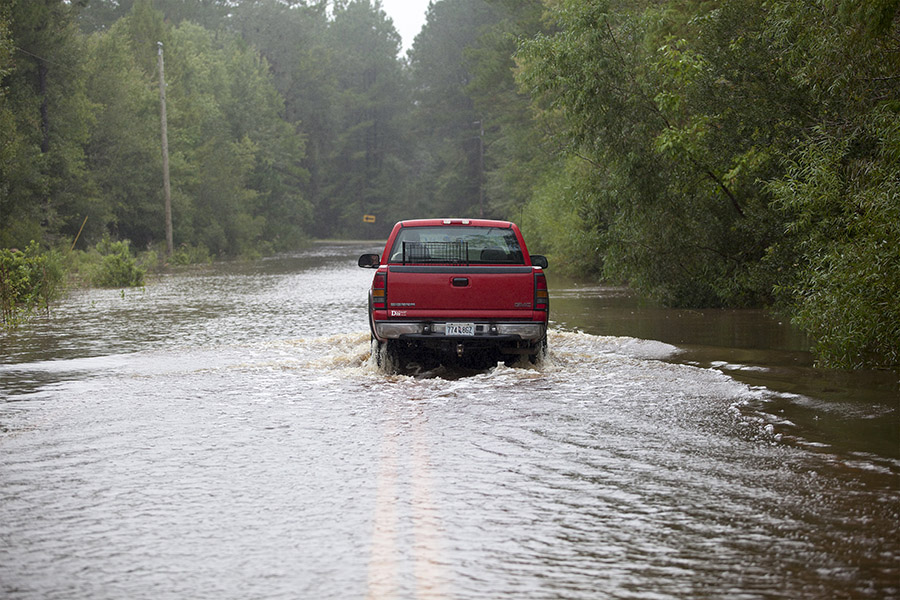 Fifteen dead as South Carolina gripped by historic flooding