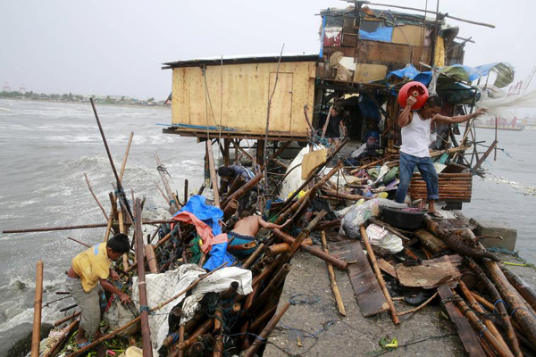 Koppu hits Philippines north, destroys houses, displaces 10,000 people