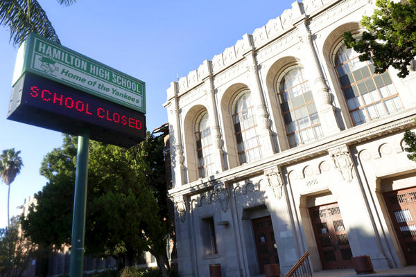 Gun, bomb attack threat closes LA schools in likely hoax