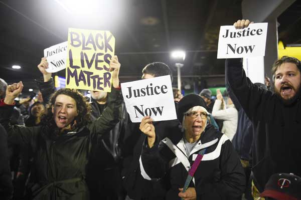 Black Lives Matter holds 'Black Xmas' protests in Minnesota, California