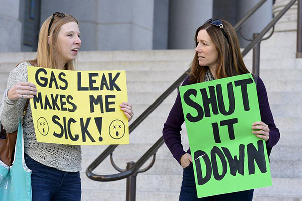 California governor declares state of emergency over Porter Ranch gas leak