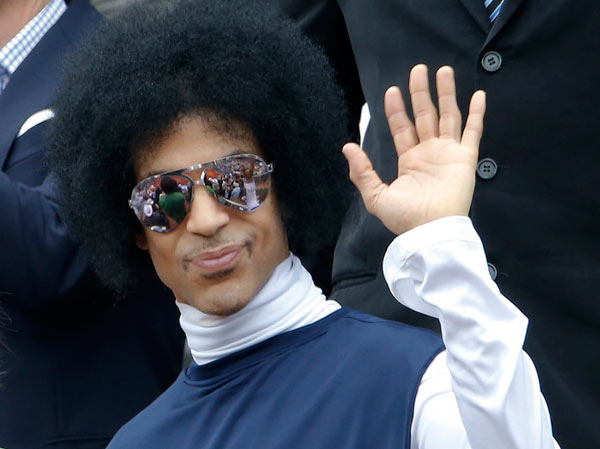US singer Prince found dead at Minnesota home