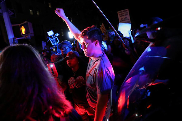 State of emergency declared in US city Charlotte amid violent protests