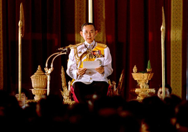 China expresses condolences over death of Thai King
