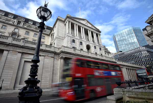 Bank of England set to stay on hold as Brexit risks loom