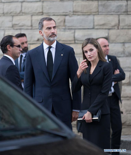 Spanish King and Queen attend mass for Barcelona terror victims