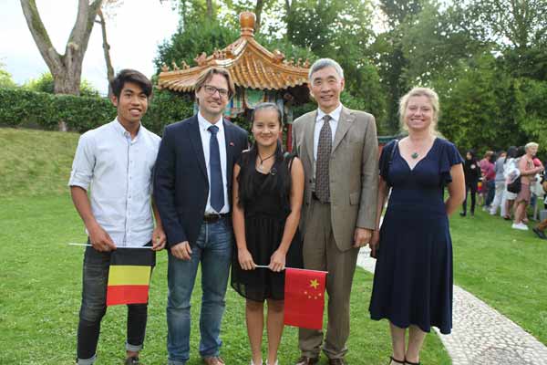 Embassy in Belgium supports adopted Chinese children