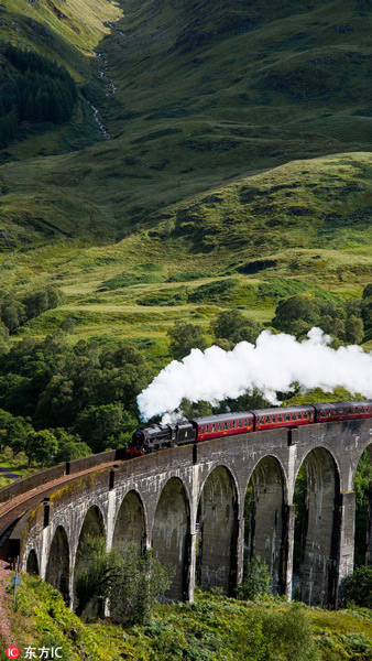 Harry Potter's Hogwarts Express rescues family stranded on Scottish adventure trip