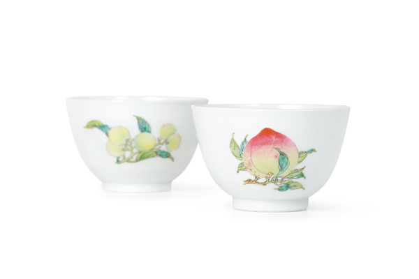 Yongzheng period cups may fetch 1.8 million pounds at auction