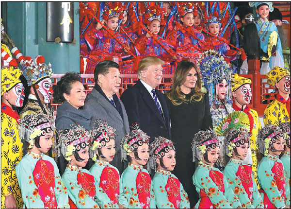 Presidential couples spend day at Palace Museum
